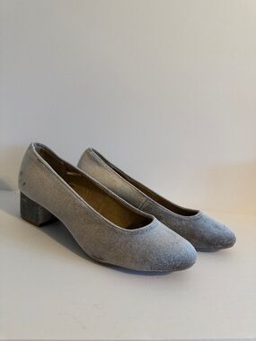 Old Navy Gray Ballet Block Heel Pumps